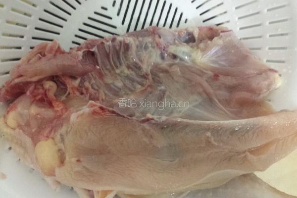 大红袍茶叶焖鸡（自创）的做法图解2