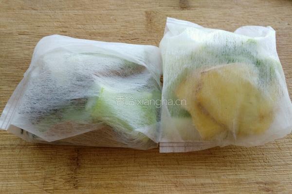 排骨榛蘑炖粉条的做法图解3