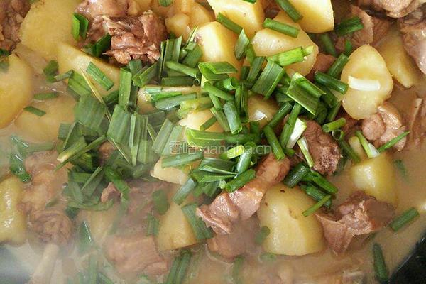 鸭腿肉烧土豆的做法图解7