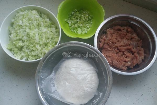 猪肉小馄饨的做法图解1