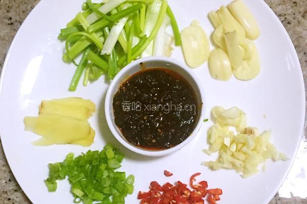 红烧鲩鱼的做法图解1