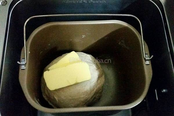 全麥葡萄乾辮子包的做法图解2