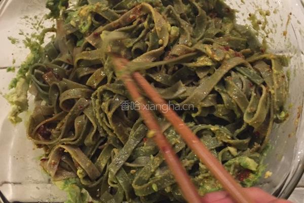 牛油果麻辣菠菜面avocado spinach pasta的做法图解6