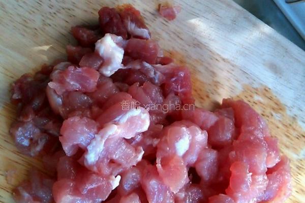 红烧肉焖饭的做法图解3