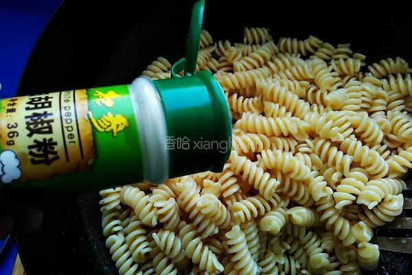 番茄(黑椒)什锦牛腩意粉的做法图解9