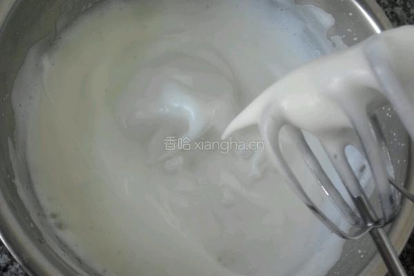 草莓蛋糕卷的做法图解5