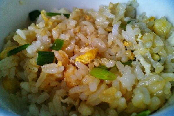 鸡蛋炒饭的做法图解3