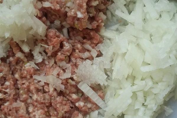 羊肉饺子的做法图解2