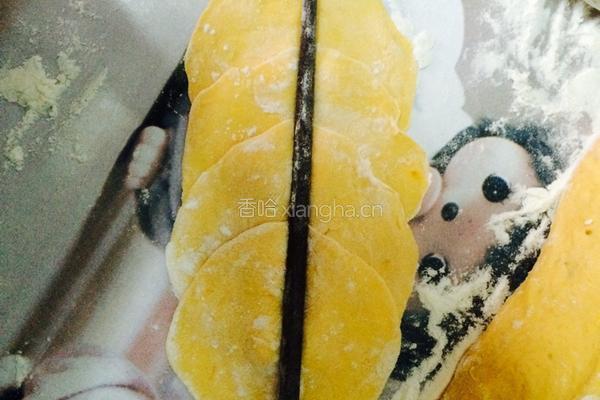 玫瑰花南瓜馒头的做法图解5