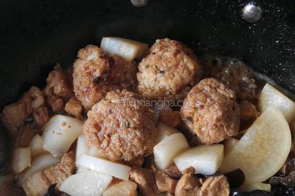 萝卜红烧肉的做法图解4