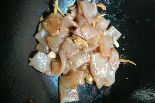 剁椒炒魔芋豆腐的做法图解5