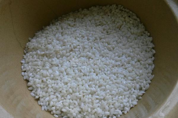土豆糯米蒸里脊肉的做法图解1
