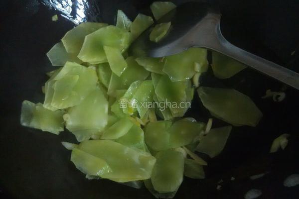 莴笋炒山药的做法图解7