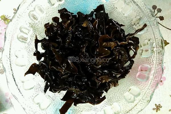 双椒木耳丝的做法图解2