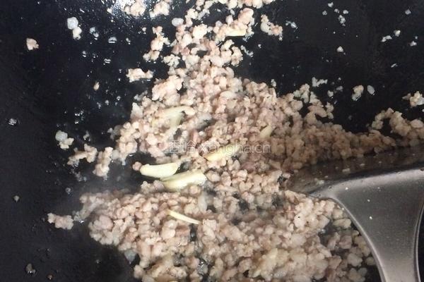 油焖肉末茄子的做法图解8