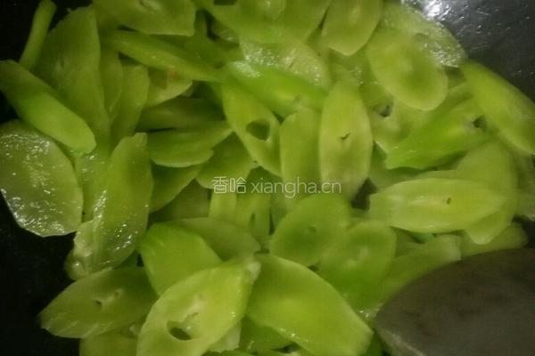 烧肉炒莴笋的做法图解6