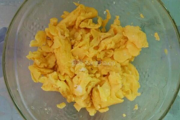 菠菜炒鸡蛋的做法图解3
