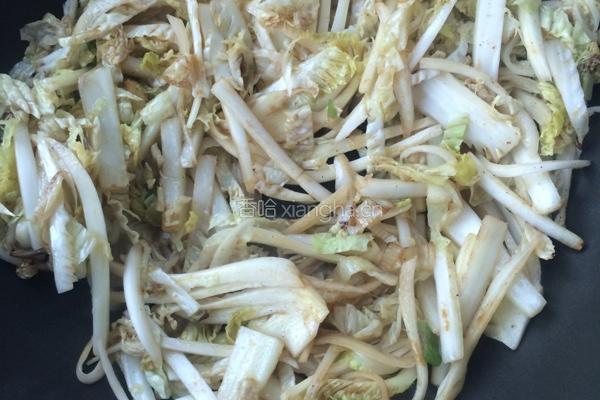 螃蟹炖白菜的做法图解2