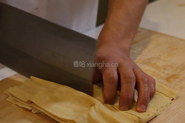 豆皮炒肉的做法图解1