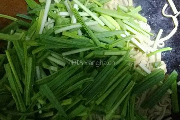 蒜苗干豆付的做法图解6