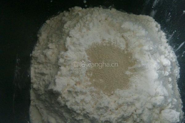 香甜软面包的做法图解1