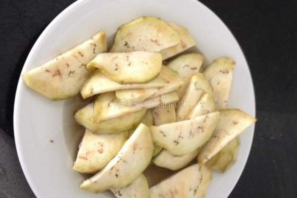 炸茄片的做法图解3
