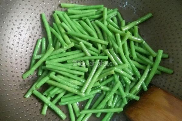 豆角炒肉丝的做法图解5