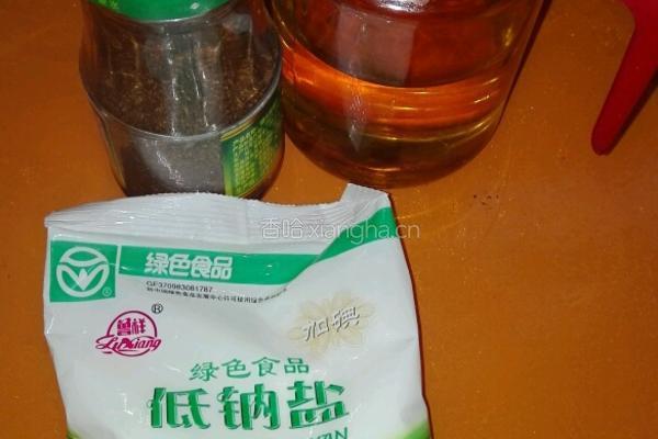 煎鸡蛋菠菜的做法图解2