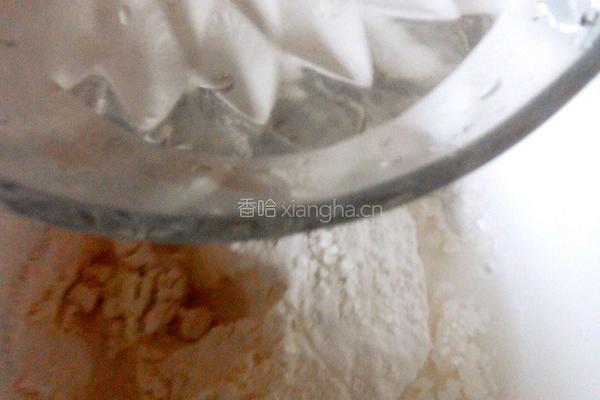 新吃法心太软夹核桃的做法图解3