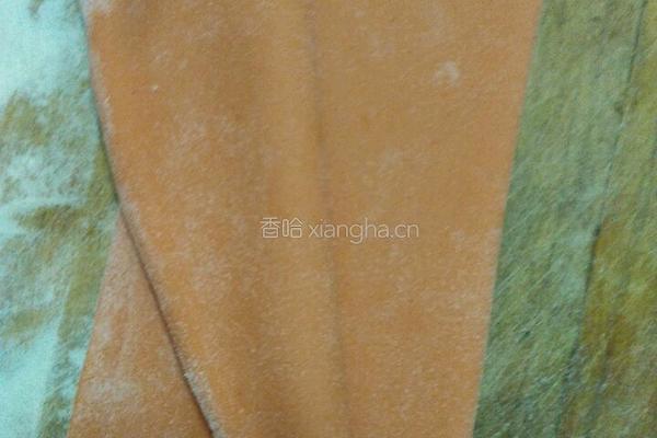 胡萝卜汁手擀面的做法图解7