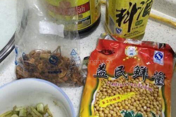酱焖鲫鱼的做法图解2