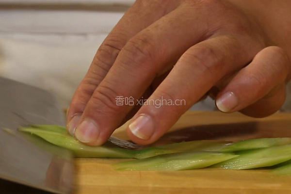 滑溜鸡片的做法图解3