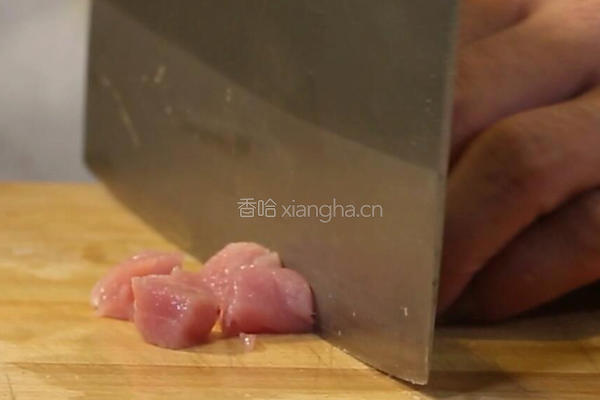 鲍菇炒肉丁的做法图解2