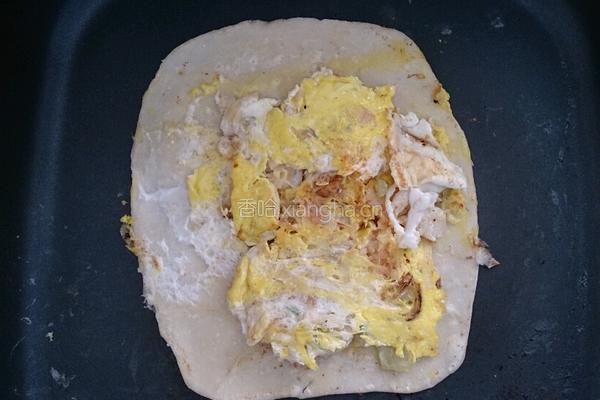 虾仁鸡蛋卷饼的做法图解6