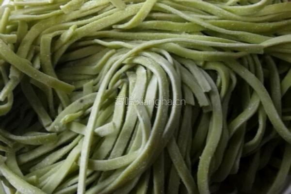 鸡蛋西红柿菠菜汤面的做法图解6