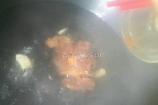 瘦肉芥菜汤的做法图解2