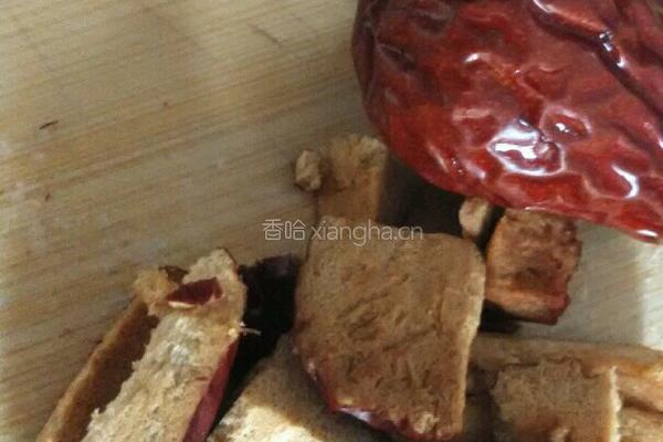 板栗红枣粥的做法图解3