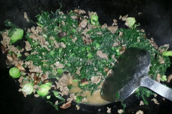 牛肉芥兰炒饭的做法图解5