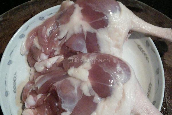 红烧鸭腿的做法图解1