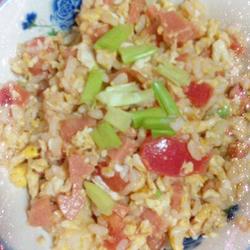 西红柿火腿蛋炒饭的做法[图]
