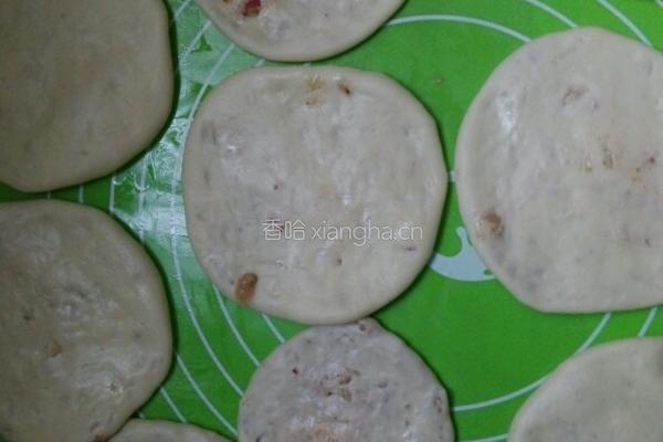 红萝卜芝麻盐馅饼的做法图解9