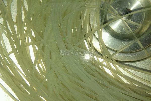 羊肉汤米线的做法图解1