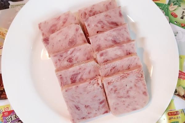 罐头午餐肉煎蛋的做法图解2
