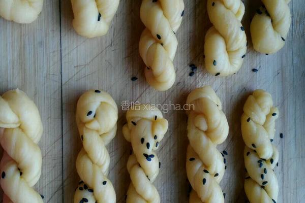 黑芝麻盐麻花的做法图解4