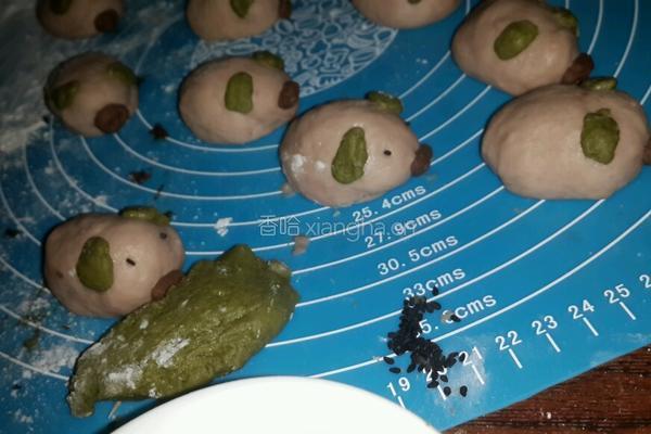 小猪豆沙包的做法图解15