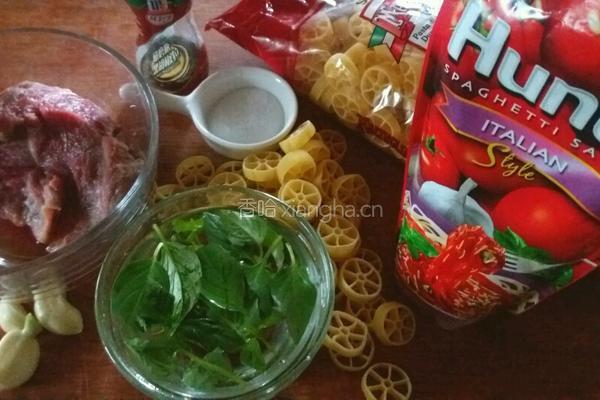意大利面(红酱煎牛小排车轮面)的做法图解1