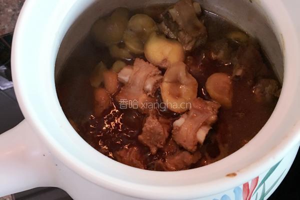 板栗焖排骨的做法图解5