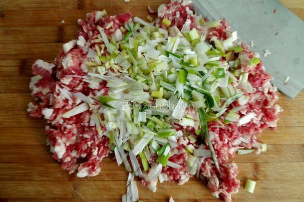 肉龙的做法图解1