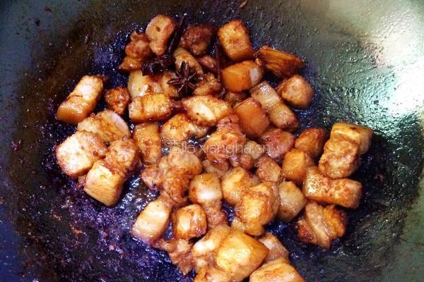 鹌鹑蛋红烧肉的做法图解6