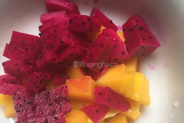 杂果西米露的做法图解2